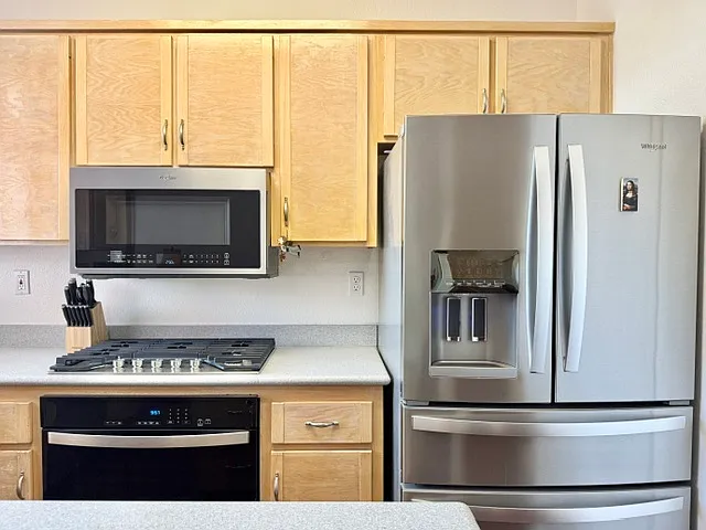 221 Donax Ave #2 — Photo 8