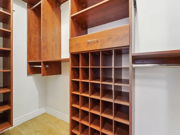 2727 Palisade Avenue image 12 of 25