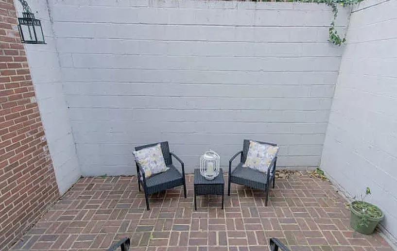 2 bed, 1.5 bath, 1526 sqft, $2,200 — Photo 4