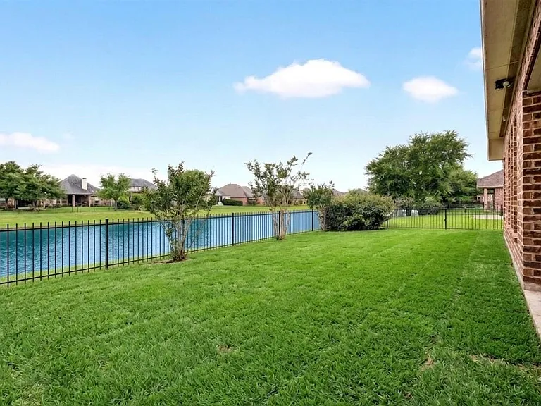 26303 Serenity Oaks Dr — Photo 35