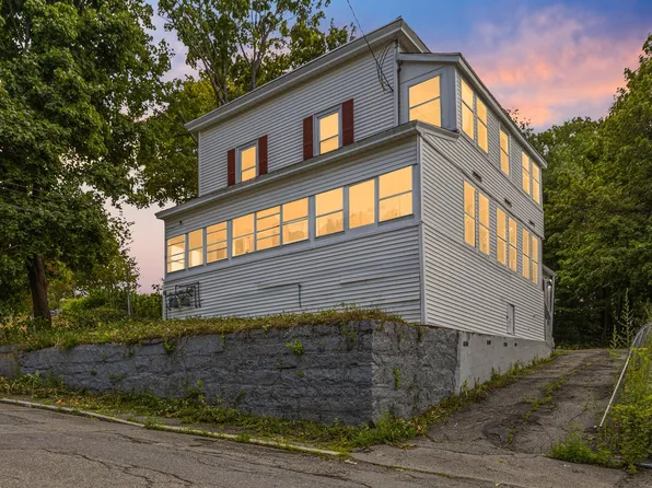 9 Martel St, Fitchburg, MA 01420