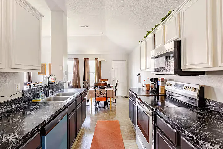 3 bed, $3,800 — Photo 2