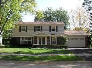 337 Earls Ct, Deerfield, IL 60015