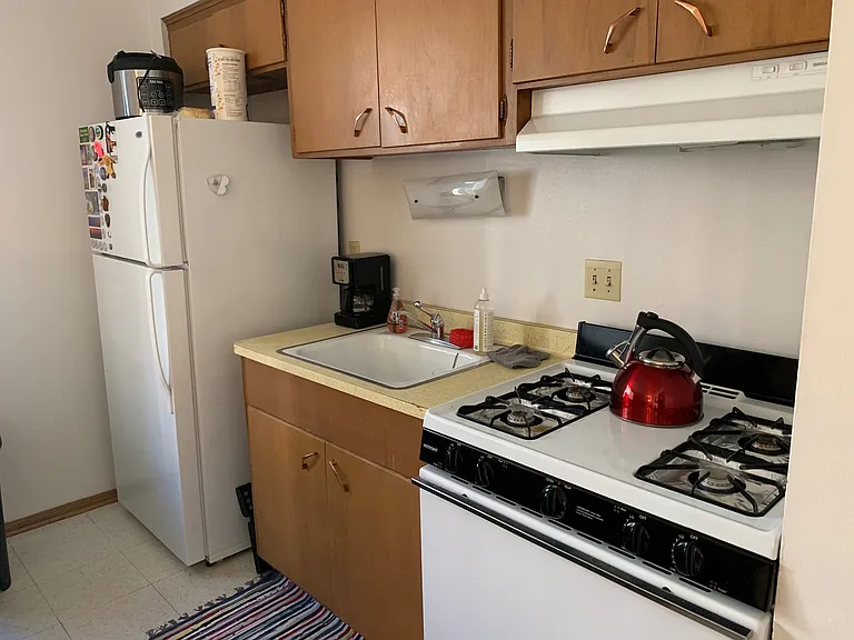 1441 N Franklin Pl — Photo 4