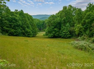 1104 Frost Rd, Saluda, NC 28773