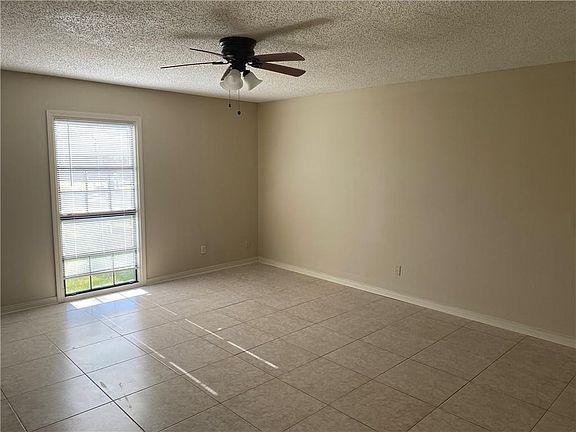 5th image of 1118 Saint Maria St