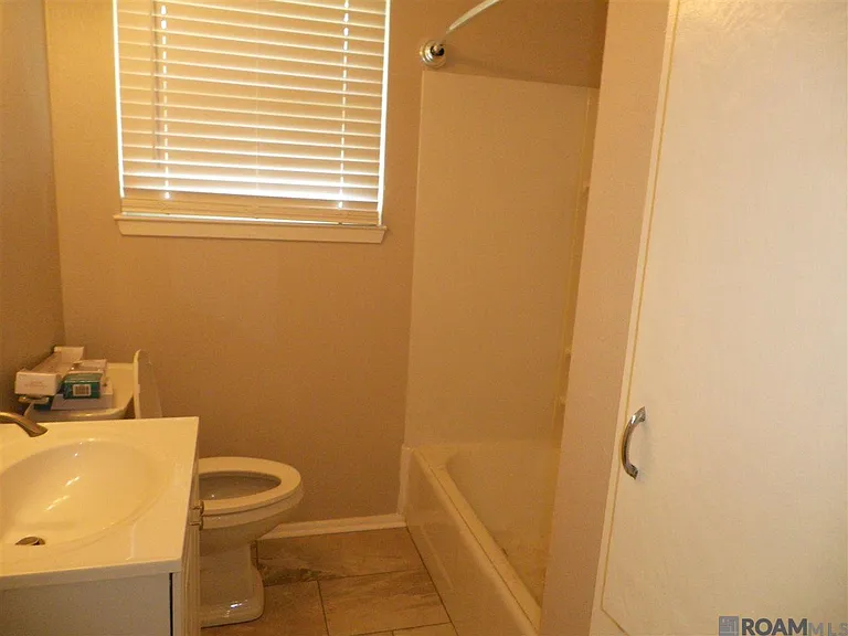 4085 Fleet Dr — Photo 10