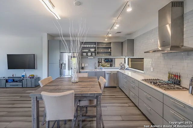 137 Lotus St — Photo 14