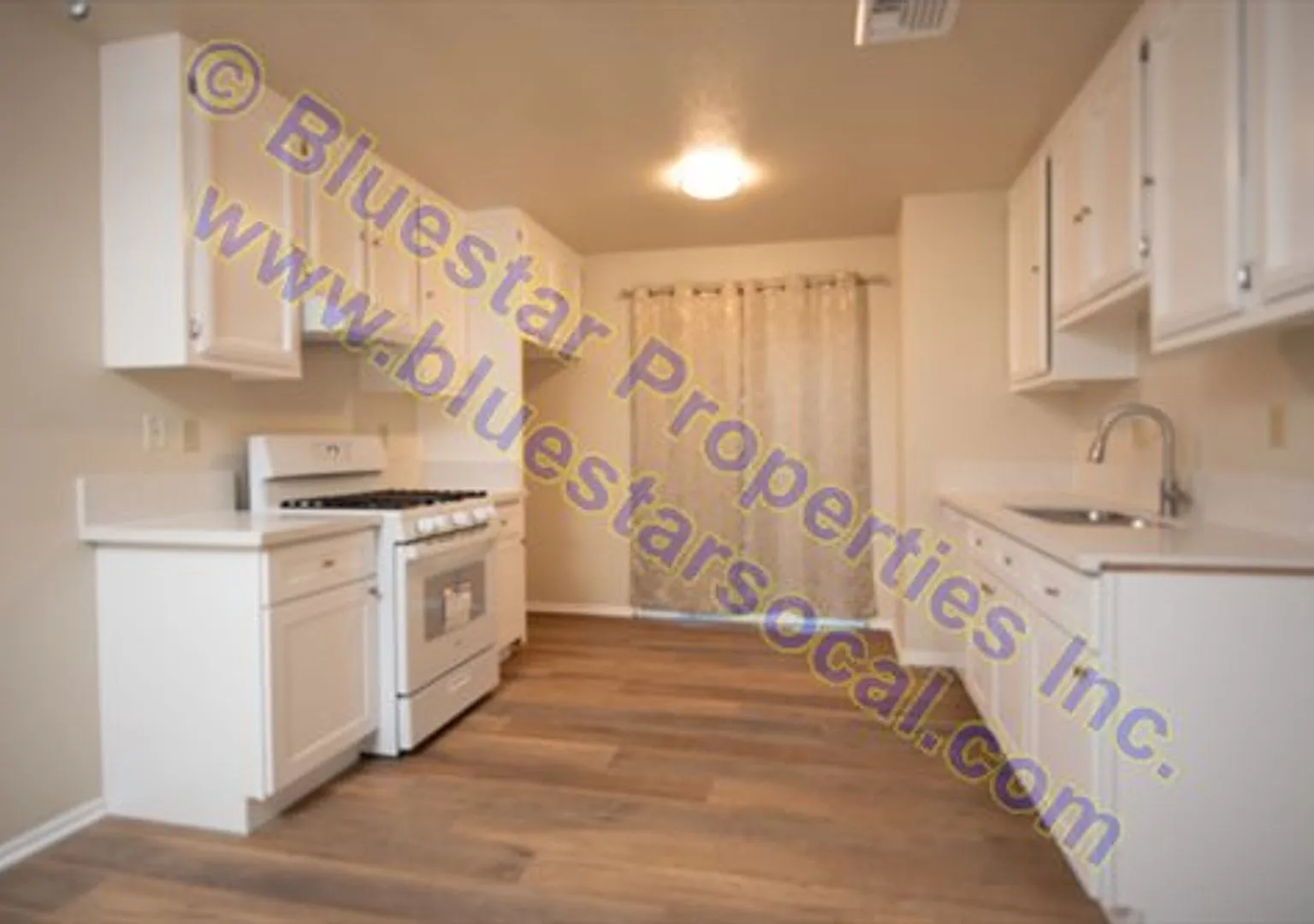 20705T — Photo 1