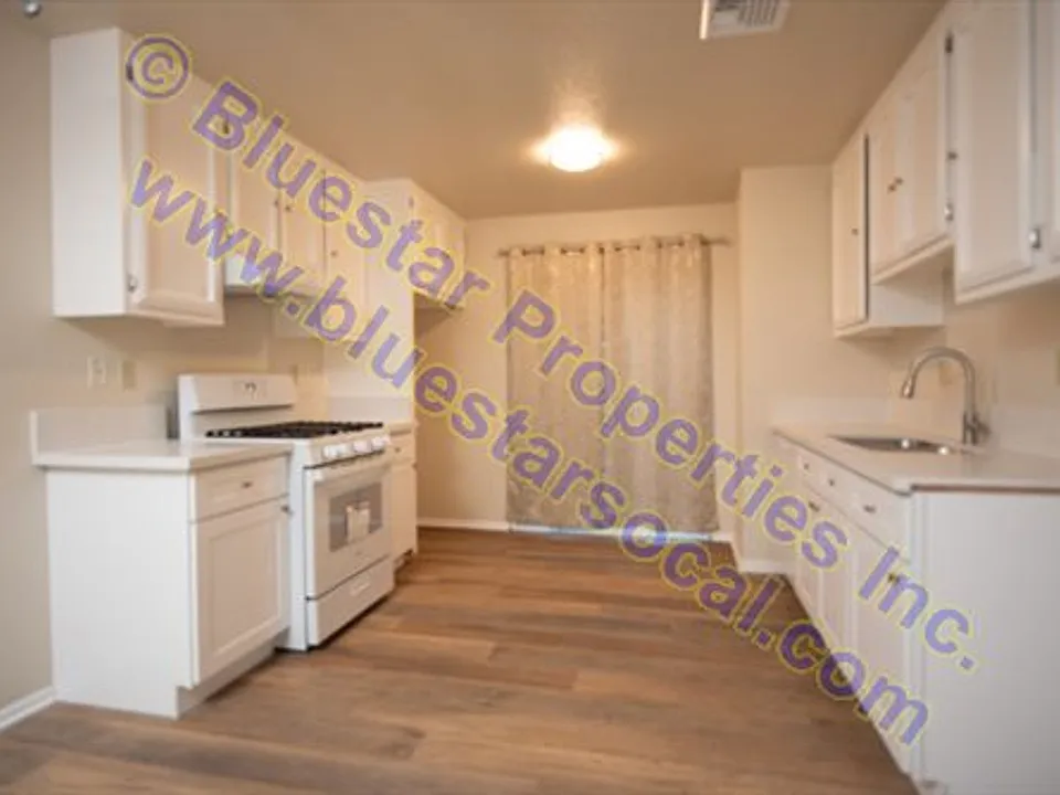 20705 Thunderbird Rd