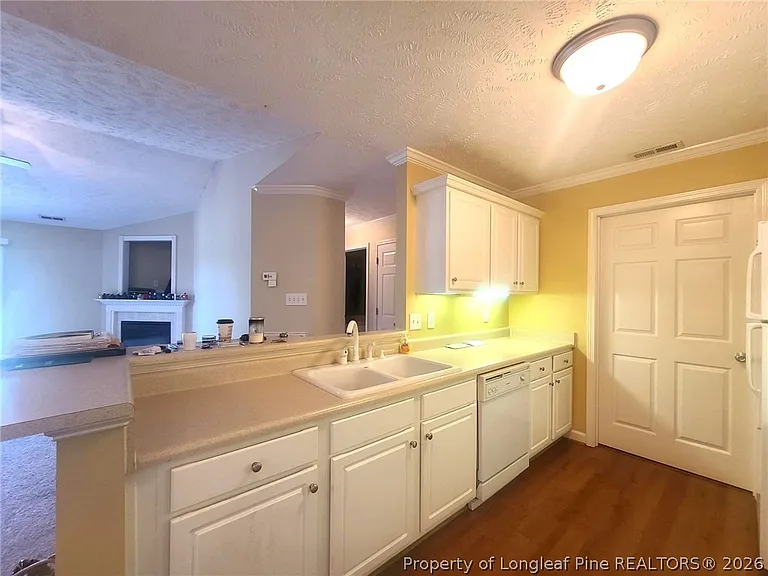 1761 Renwick Dr #204 — Photo 10