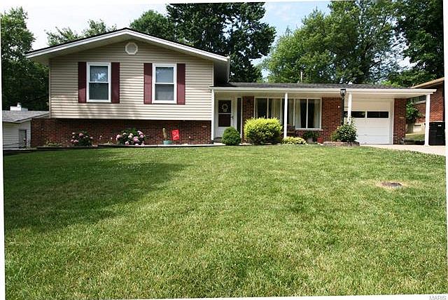 2nd image of 40 Montauk Dr