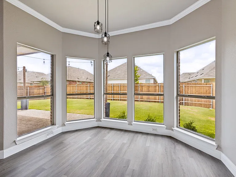 455 Chisholm Trl — Photo 5