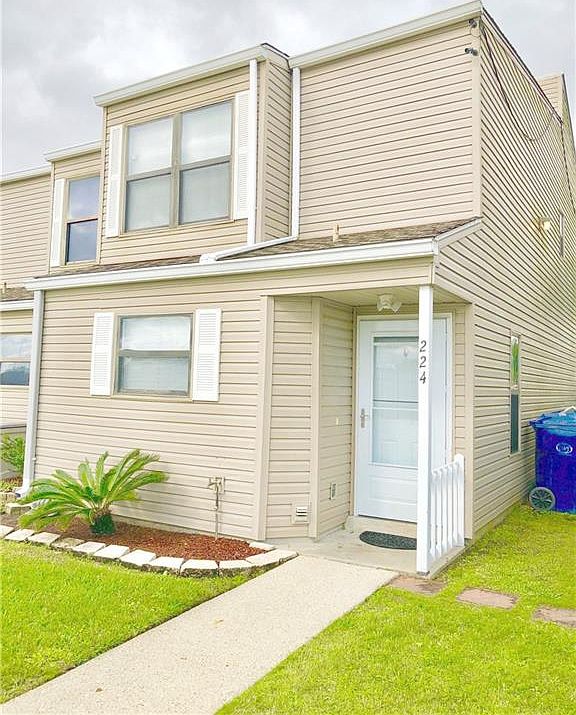 1st image of 224 Marina Dr #224