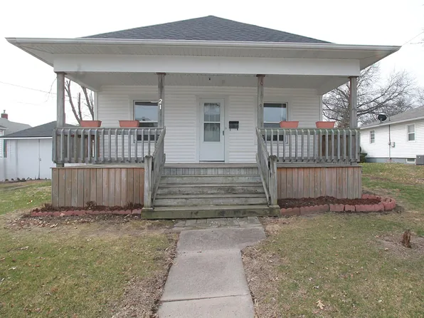 215 E State St, Clarinda, IA 51632