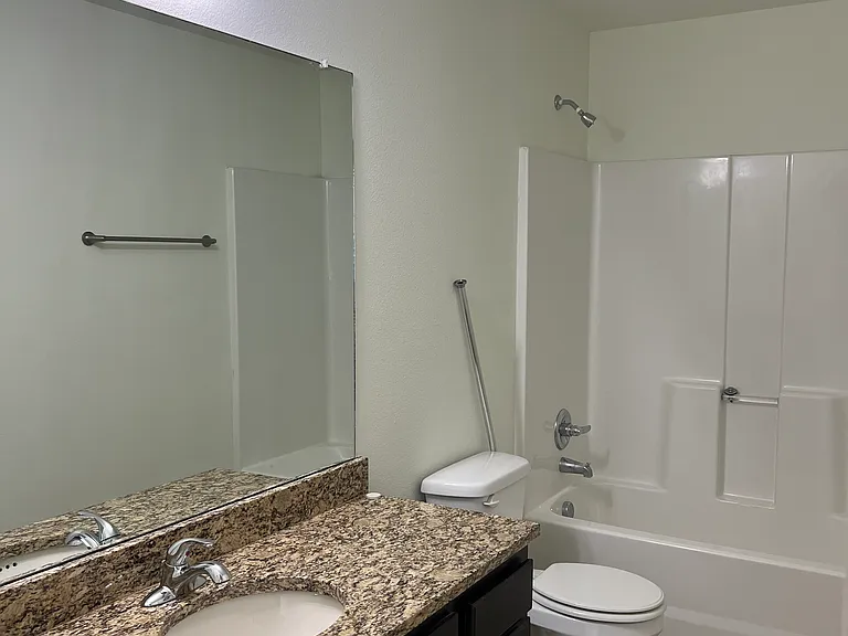 1117 S Catalina Dr — Photo 12