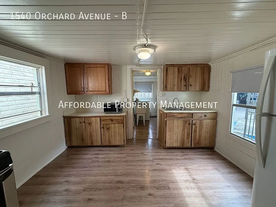 Building Photo - 1540 Orchard Ave #B