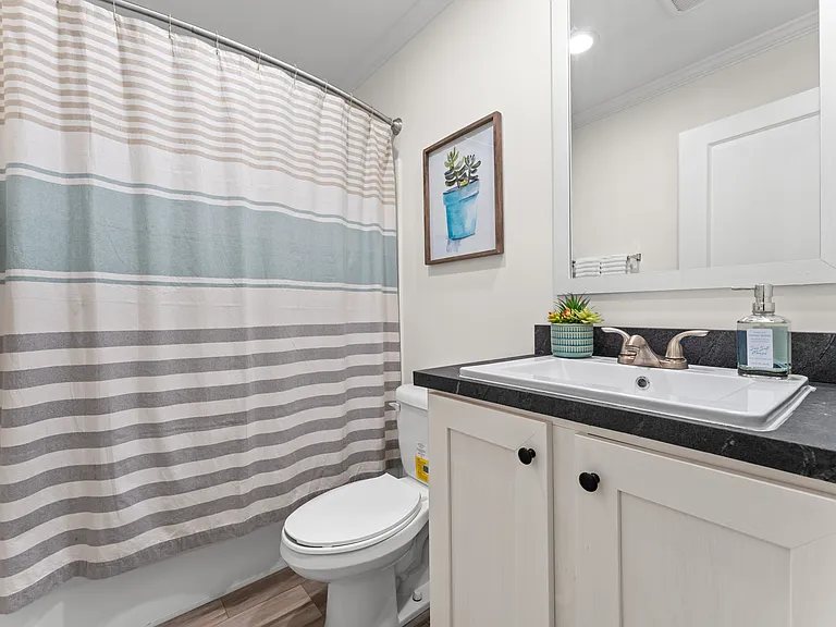 569 Ridge Crest Ln — Photo 9