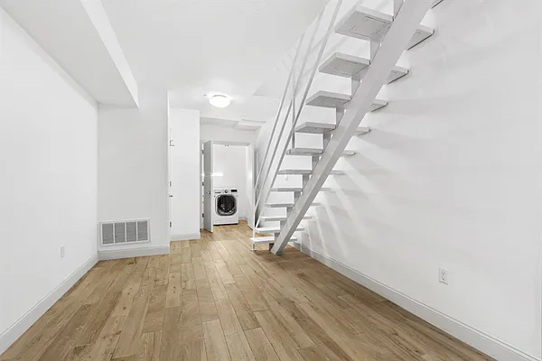 Sold by Citi Habitats | media 11