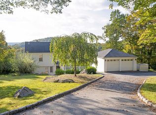 8 Highland St, Patterson, NY 12563