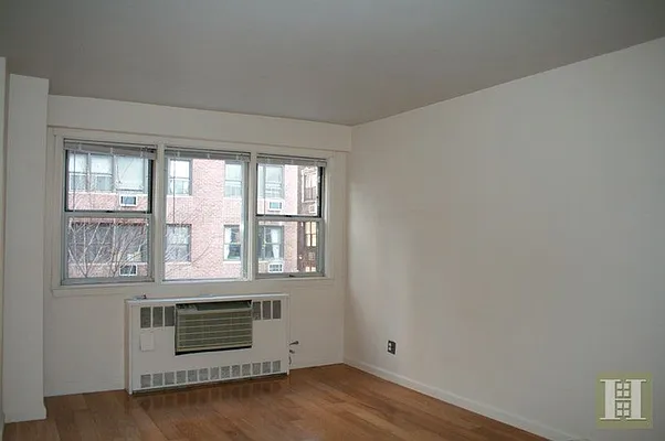 Rented by Halstead Real Estate | media 27