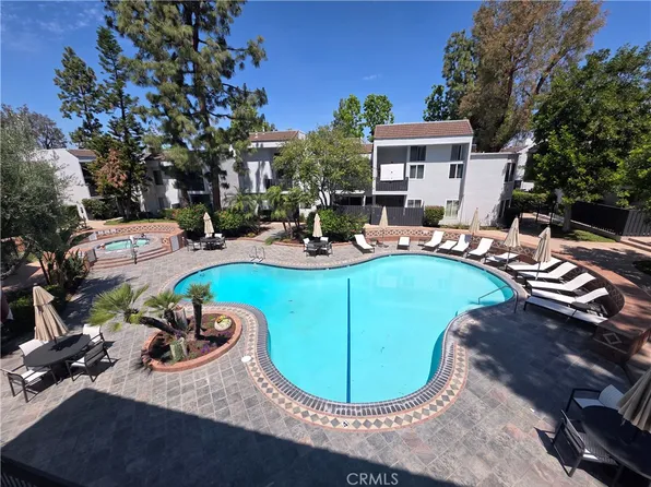 18645 Hatteras St Unit 111, Tarzana, CA 91356