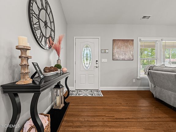 5th image of 1016 Onyx Drive