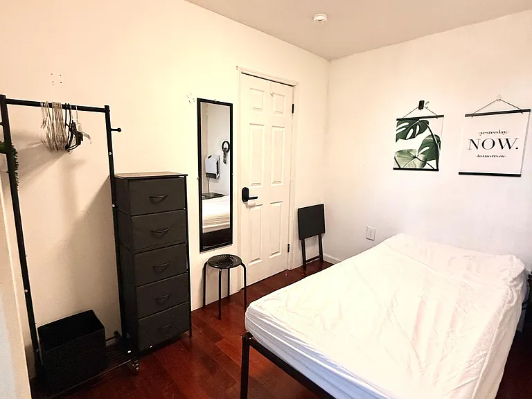 Micro Room + Private Bath