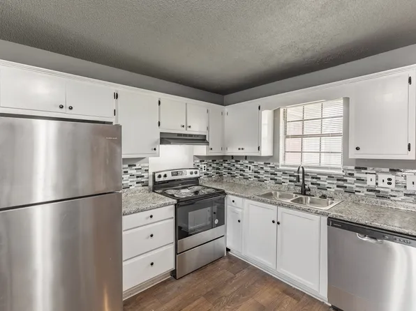 Greenbrier Apartments