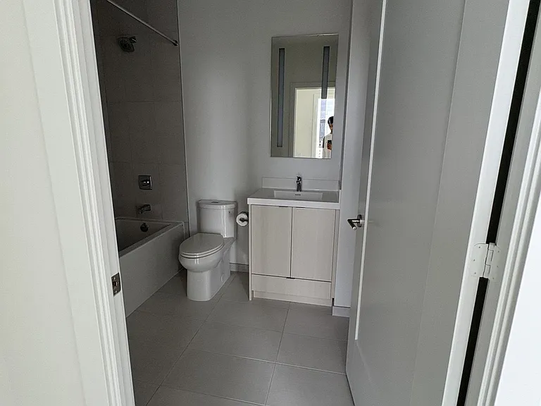 25 Cordova Ave #Penthouse 07 — Photo 6