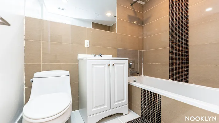 Rented by Nooklyn NYC LLC | media 21