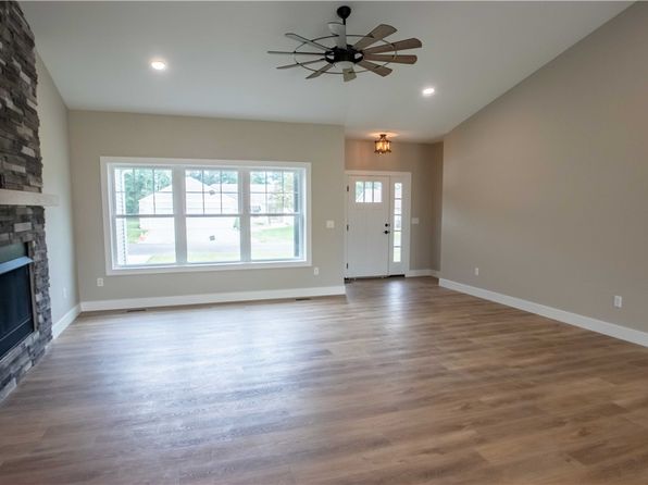 3812 Sonny Ln, Danville, IL 61832