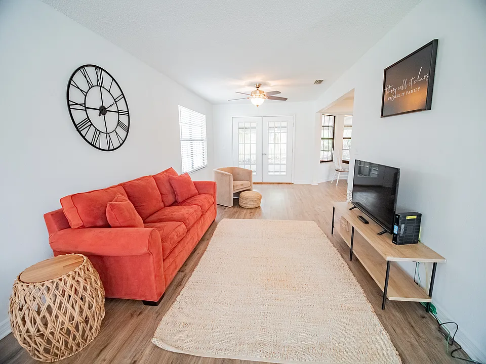 216 NW Mallard Pl