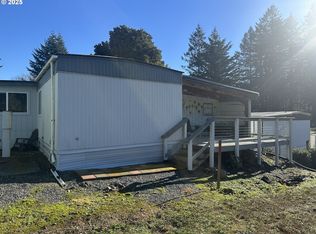 98825 Pleasant Hill Dr SPACE 6, Brookings, OR 97415