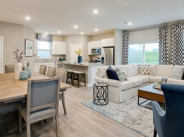 1080 Shoreview Dr, Jordan, MN 55352