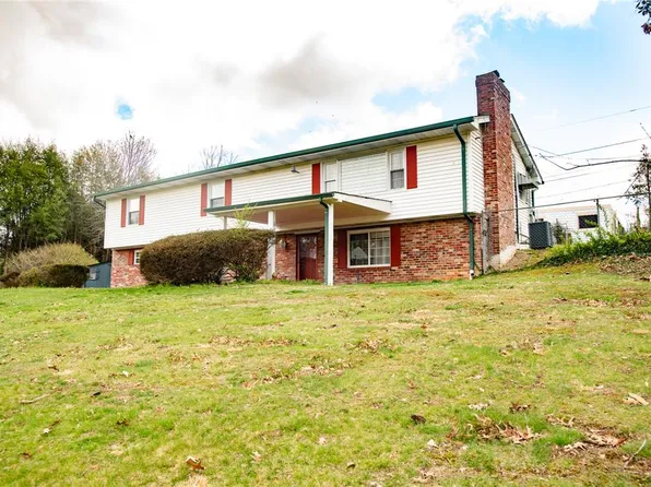 321 Valley Dr, Bristol, VA 24201