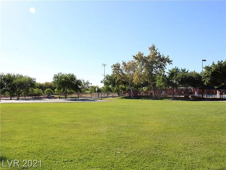 2025 Shining Feather Ln — Photo 91