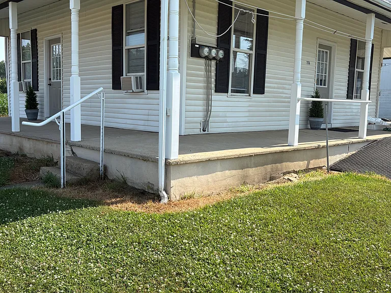 2136B Grace Ave #A — Photo 1