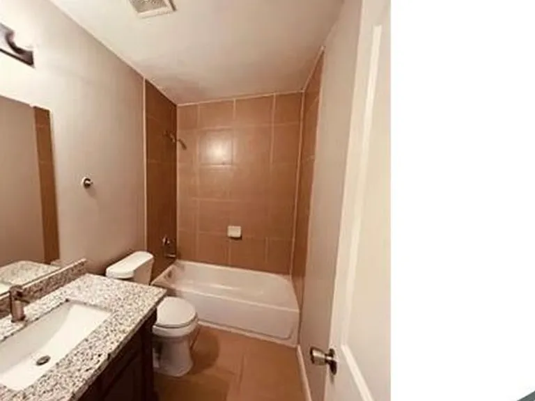 4320 Maggie St #B — Photo 6