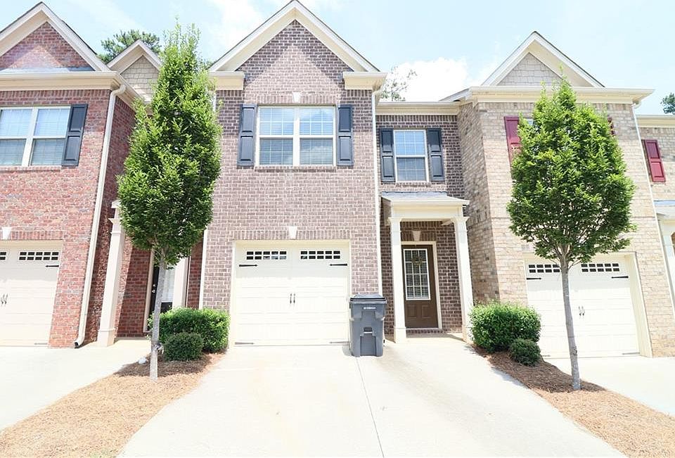 1st image of 323 Knelston Oak Dr