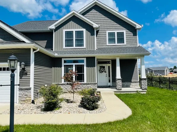 1322 Sweet Grass Dr, Mahomet, IL 61853