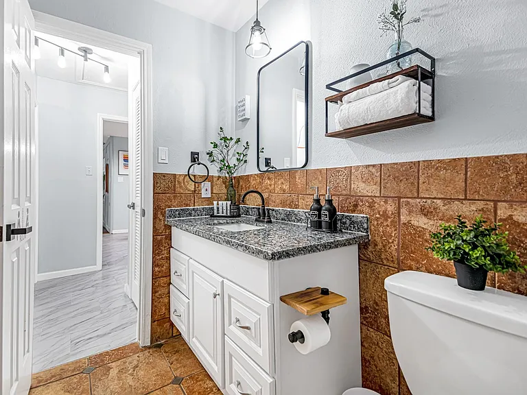 13330 Trompilla Ln — Photo 11