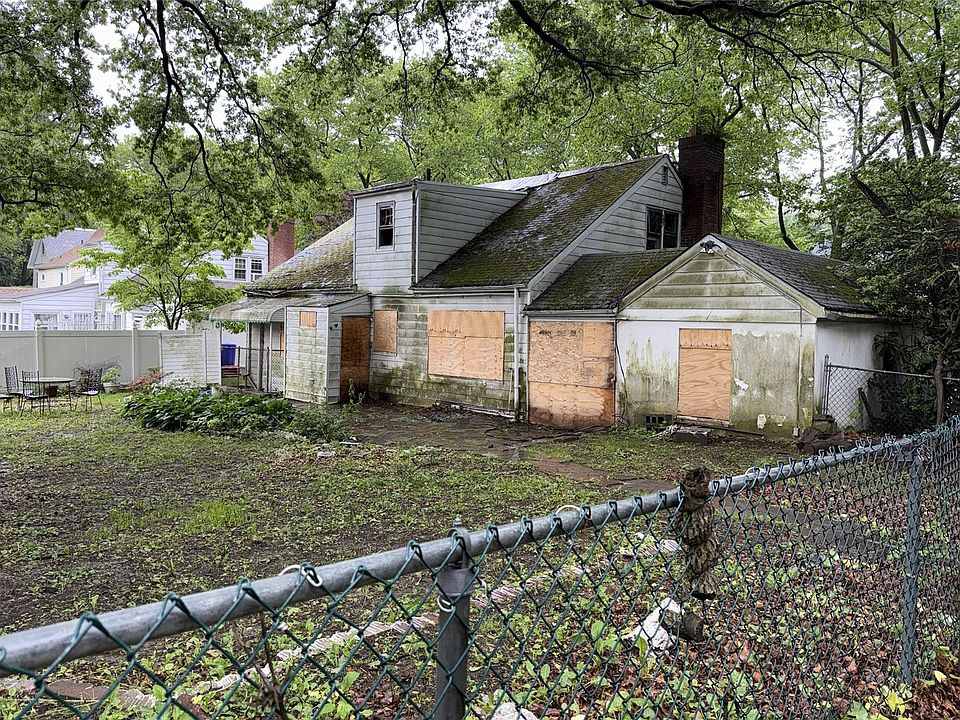 2nd image of 64 Marion Avenue