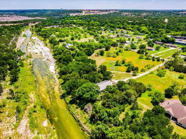 1409 Orchard Dr, Leander, TX 78641