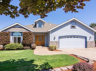 2390 Rollie Loop, Eugene, OR 97405