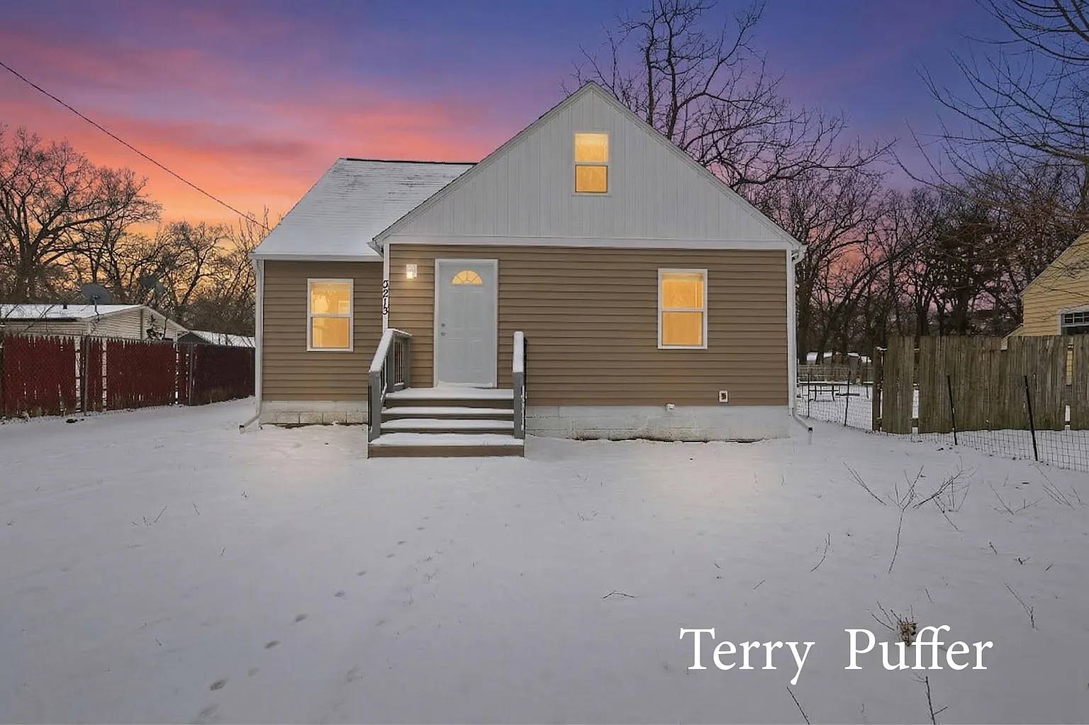 3213 Mona St photo 1