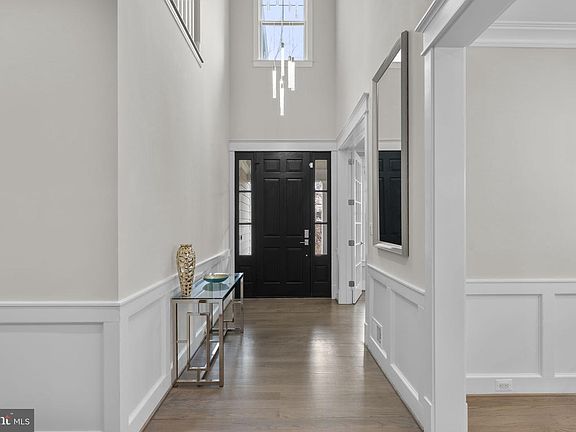 4th image of 6304 Wilmett Rd