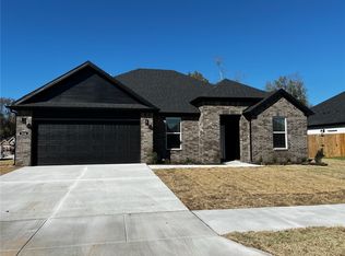546 W Branta St, Farmington, AR 72730
