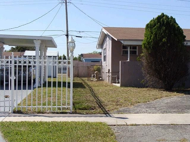 2nd image of 1250 NW 179th Ter