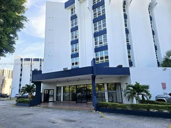 9682 Fontainebleau Blvd APT 207, Miami, FL 33172